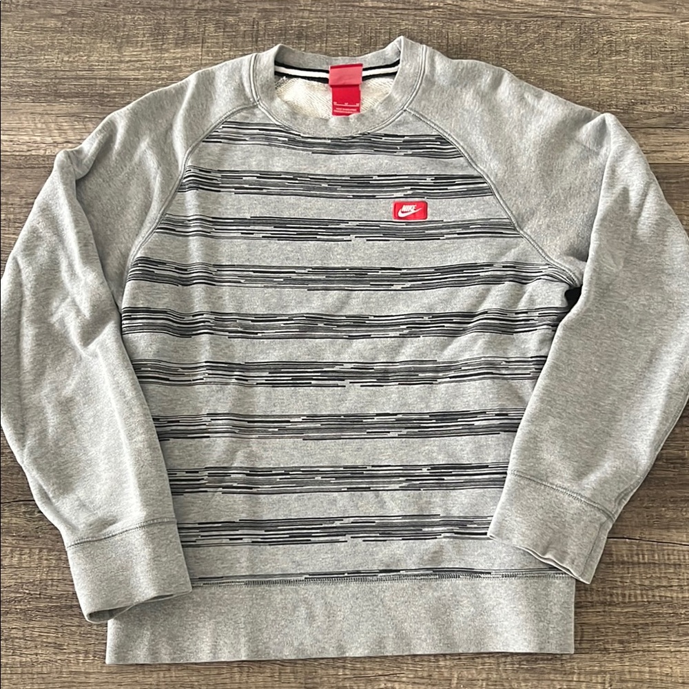 Nike Men's Gray and Black Striped Crewneck Sweater - Size M